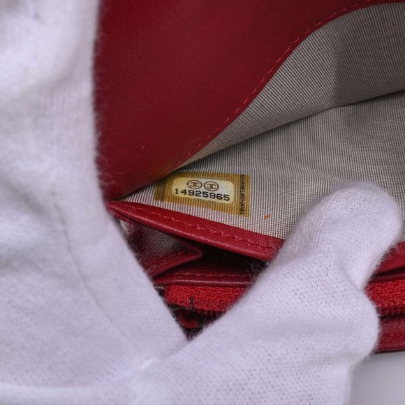 CHANEL Patent Brilliant Matelasse Coco Mark Bifold Long Wallet Red Ladies - Picture 6 of 8